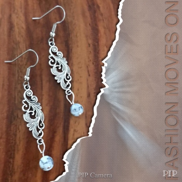 Pewter Drop Black & White Earrings - Picture 1 of 1